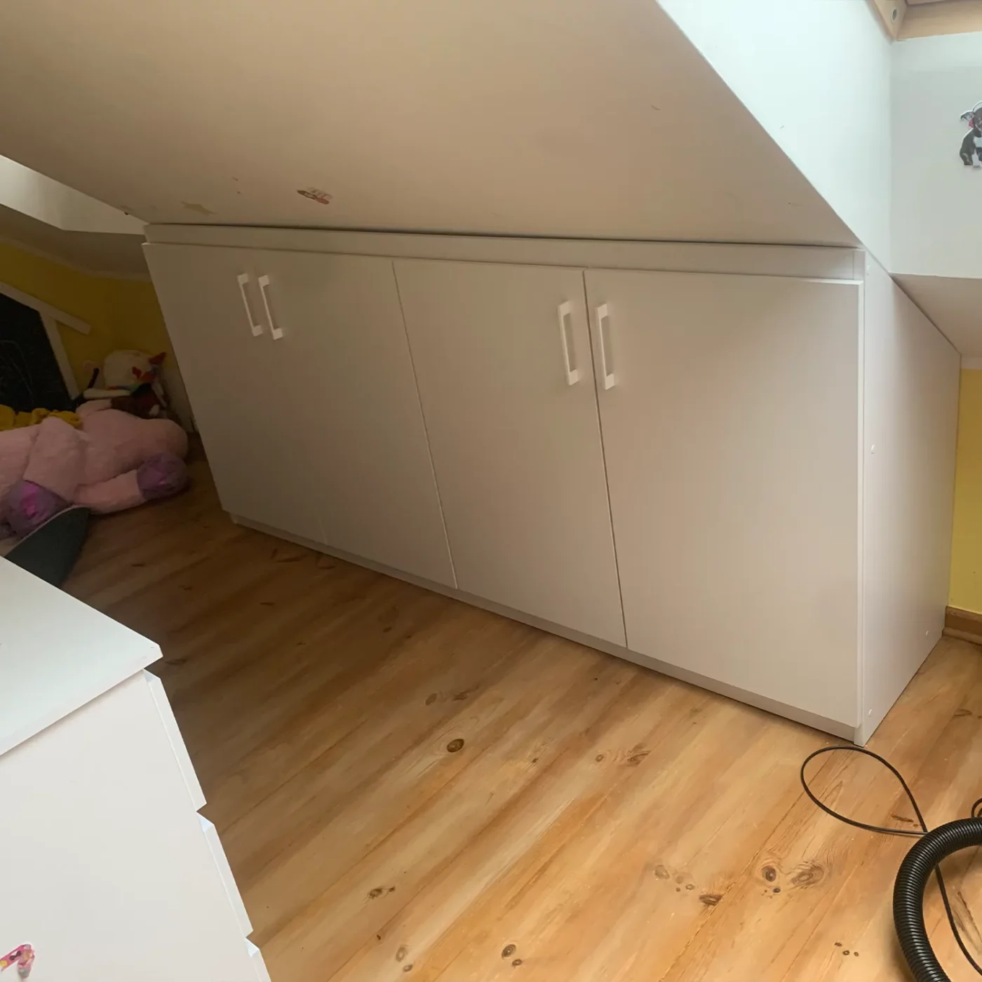 Biała Szafka Pod Skos na Wymiar